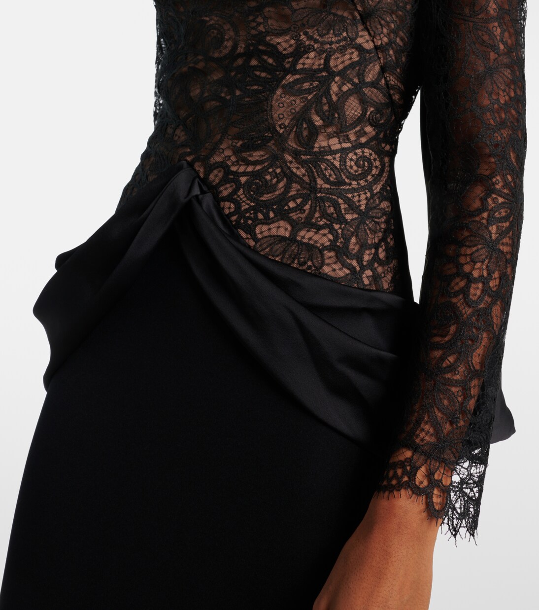 Robe longue Serryna en dentelle | Safiyaa