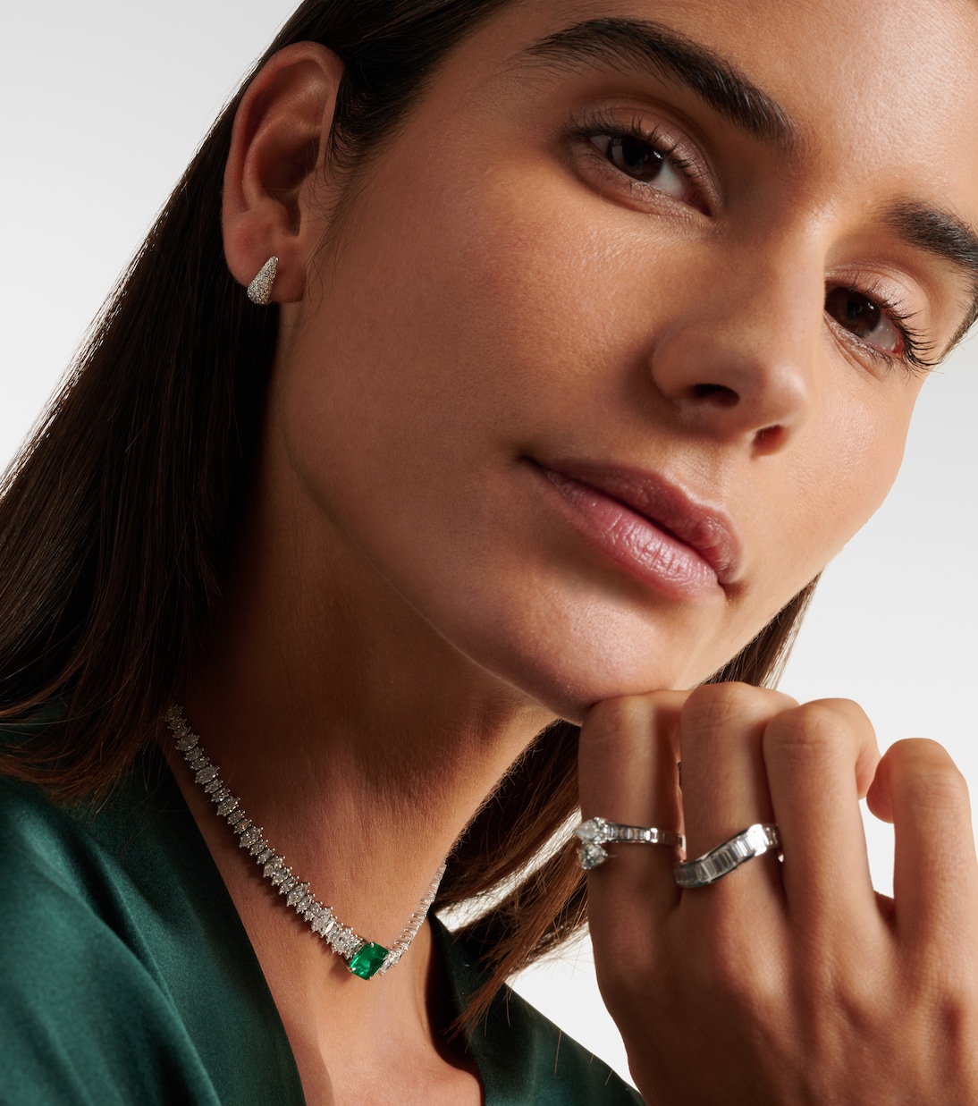 Orecchini Claw in oro bianco 18kt con diamanti | Anita Ko