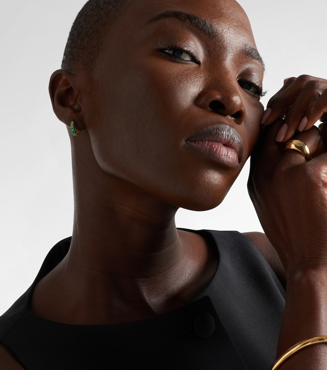 Boucles d'oreilles Graduated en or 18 ct et émeraudes | Anita Ko