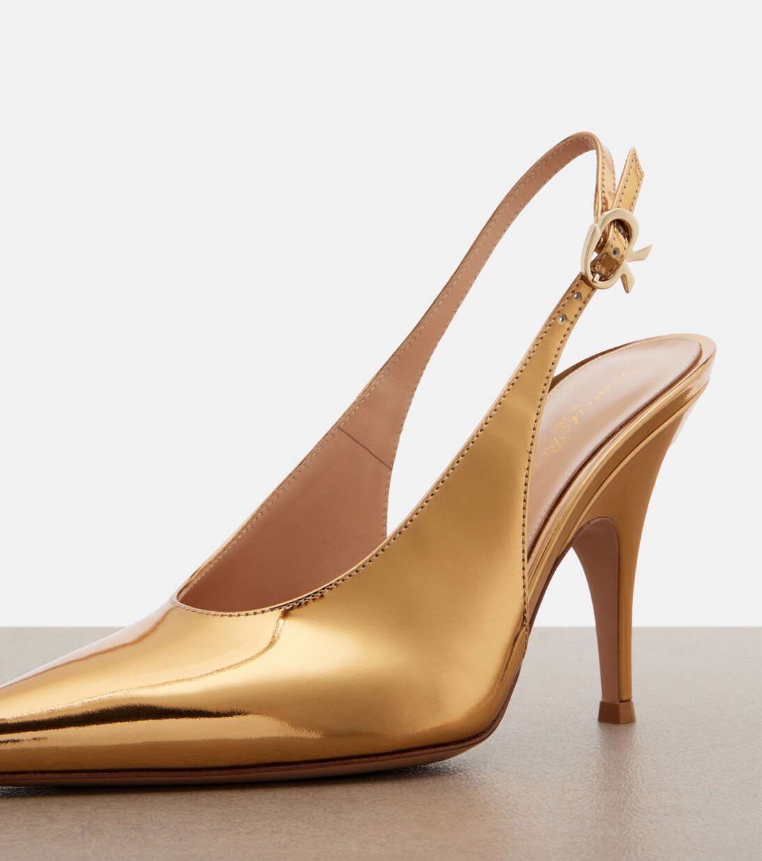 Slingback-Pumps Sofia aus Metallic-Leder | Gianvito Rossi