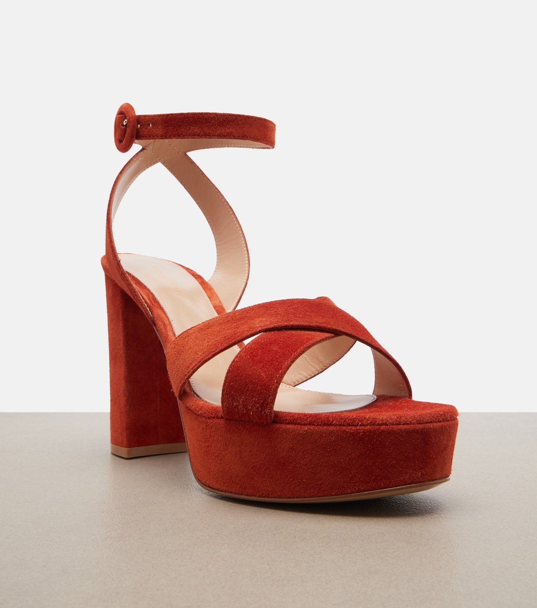 Sabrina绒面革防水台凉鞋 | Gianvito Rossi