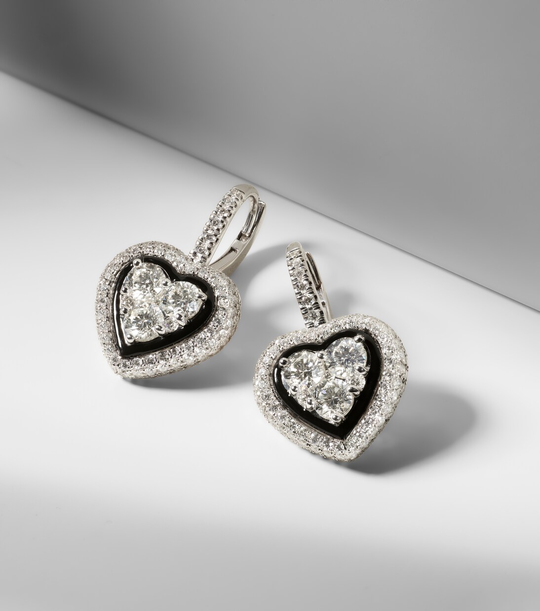 18kt white gold earrings with diamonds | Kamyen