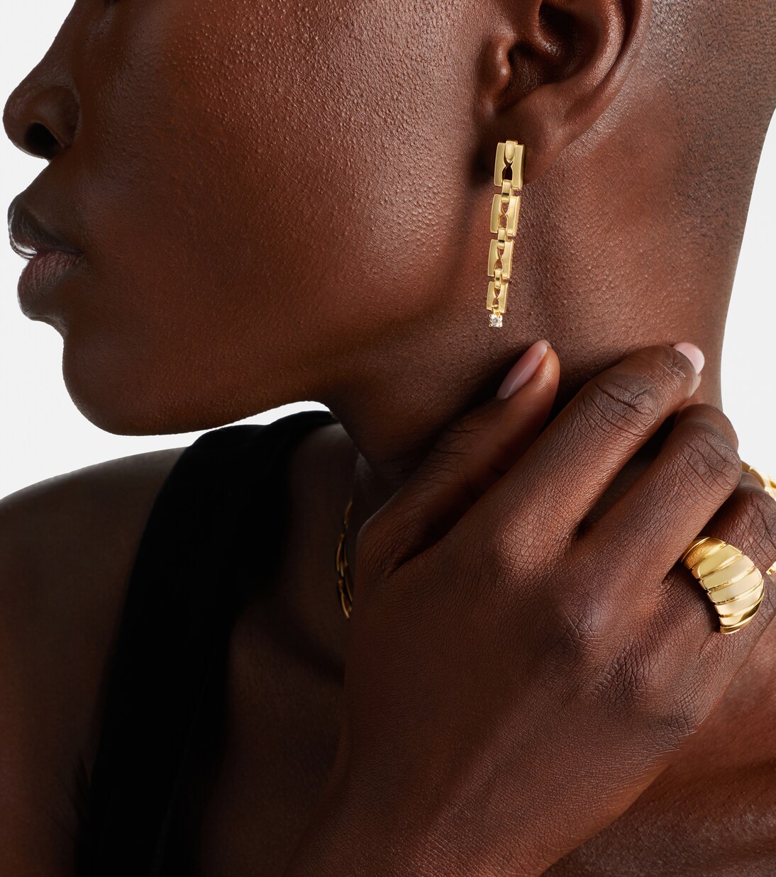 Ohrringe B.zero1 aus 18kt Gelbgold (750/1000) mit Diamanten | Bvlgari