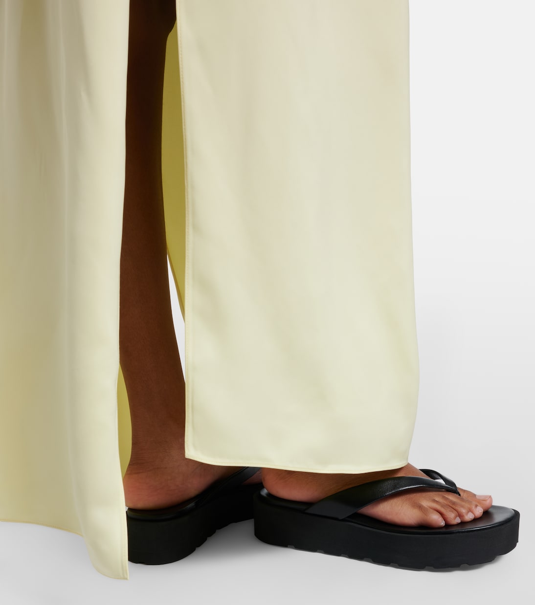 Leather platform thong sandals | Gianvito Rossi