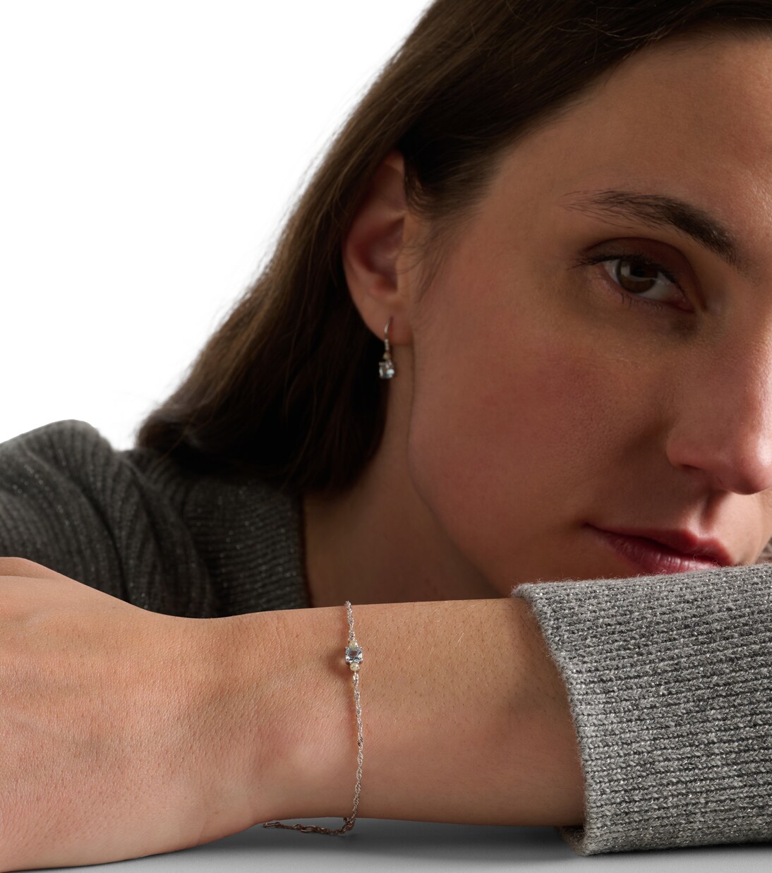 Delicate 14kt white gold bracelet with aquamarine and pearls | Stone and Strand