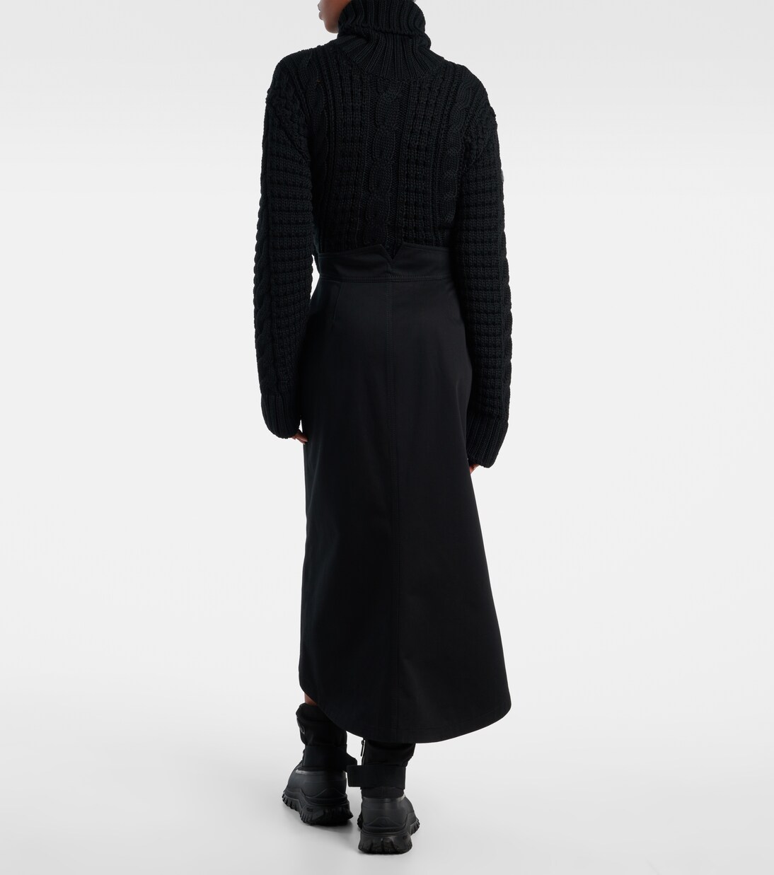 x EE72 falda midi de algodón por Edward Enninful | Moncler Genius