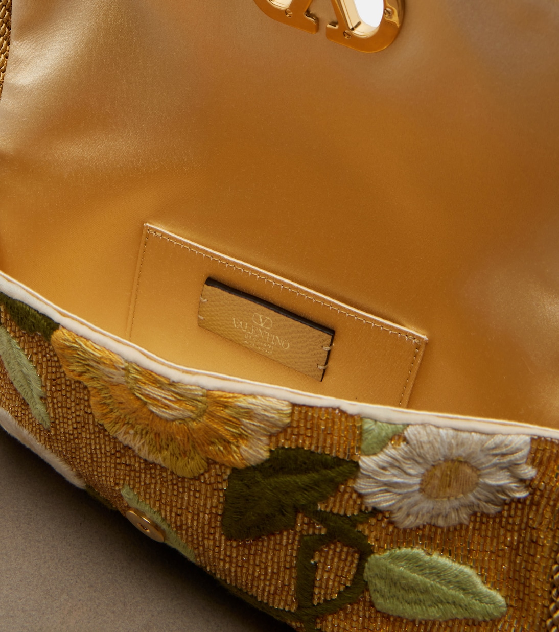 DeVain Small beaded floral shoulder bag | Valentino Garavani
