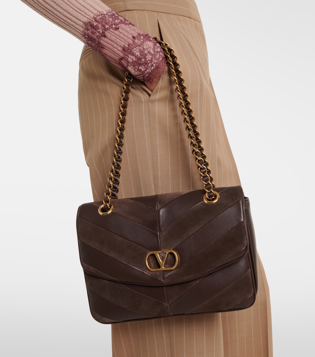 Djuna Medium chevron leather shoulder bag | Valentino Garavani
