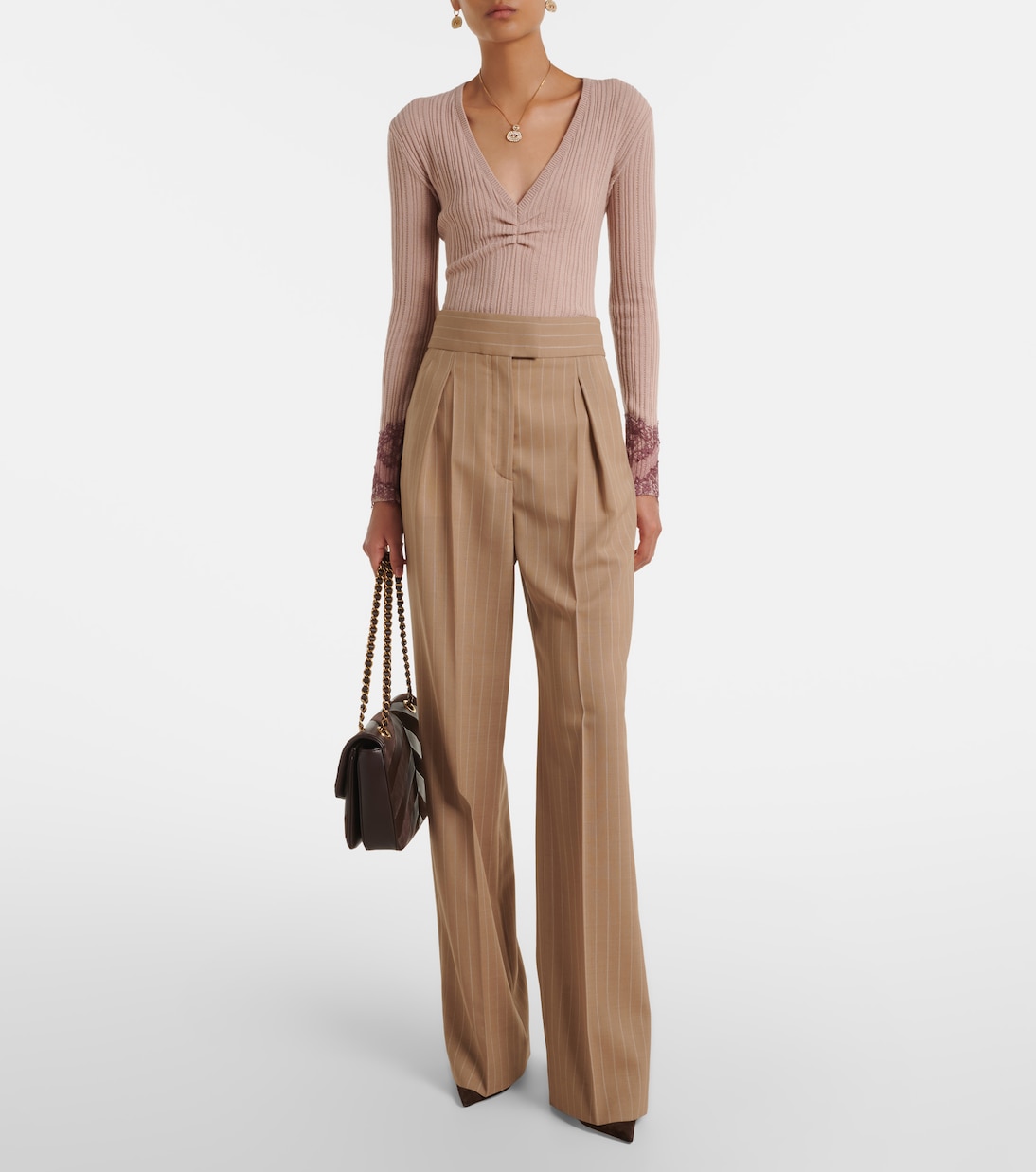 Djuna Medium chevron leather shoulder bag | Valentino Garavani