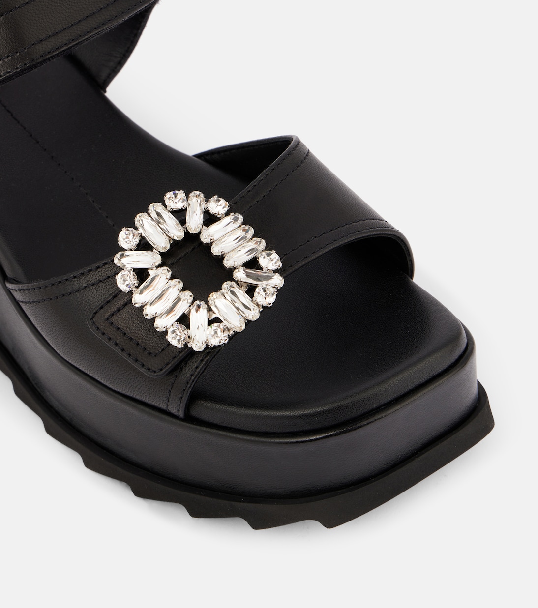 Slidy Viv' embellished leather wedge sandals | Roger Vivier