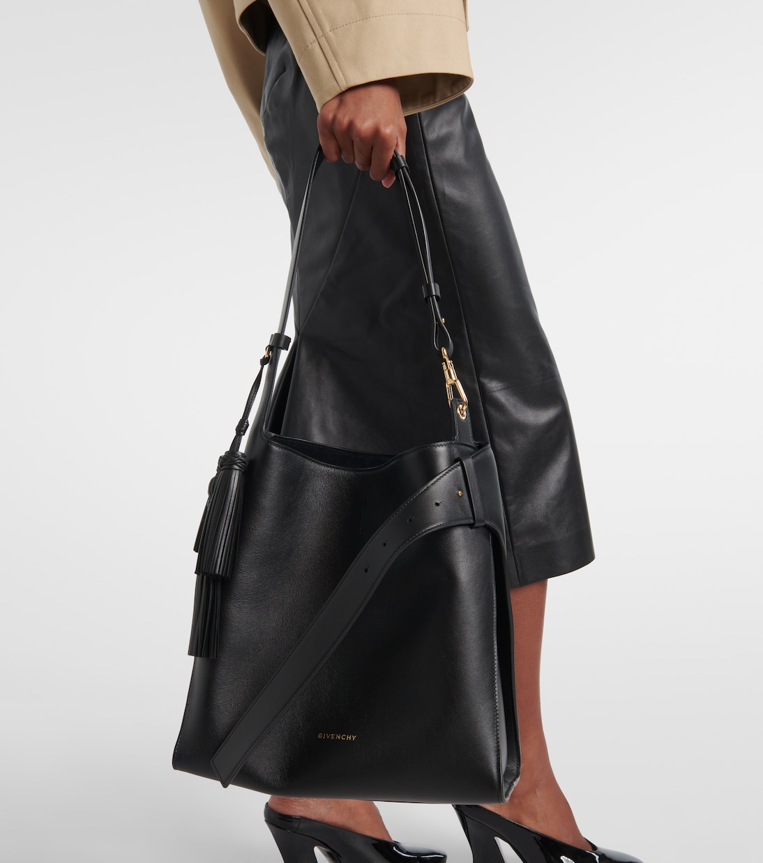 Belted Medium leather hobo bag | Givenchy