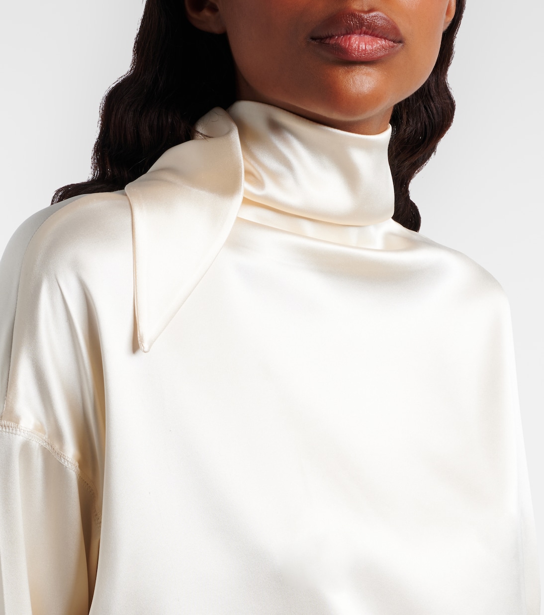 Bluse Fluid Knot aus Satin | Phoebe Philo