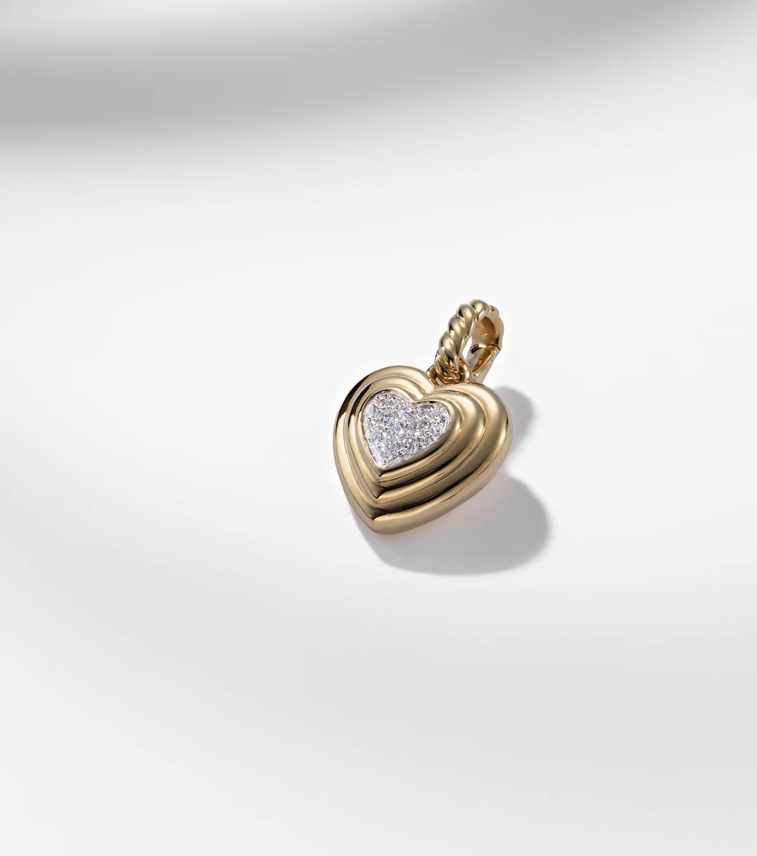 Puffy Heart Amulet 18kt gold (750/1000) pendant with diamonds | David Yurman