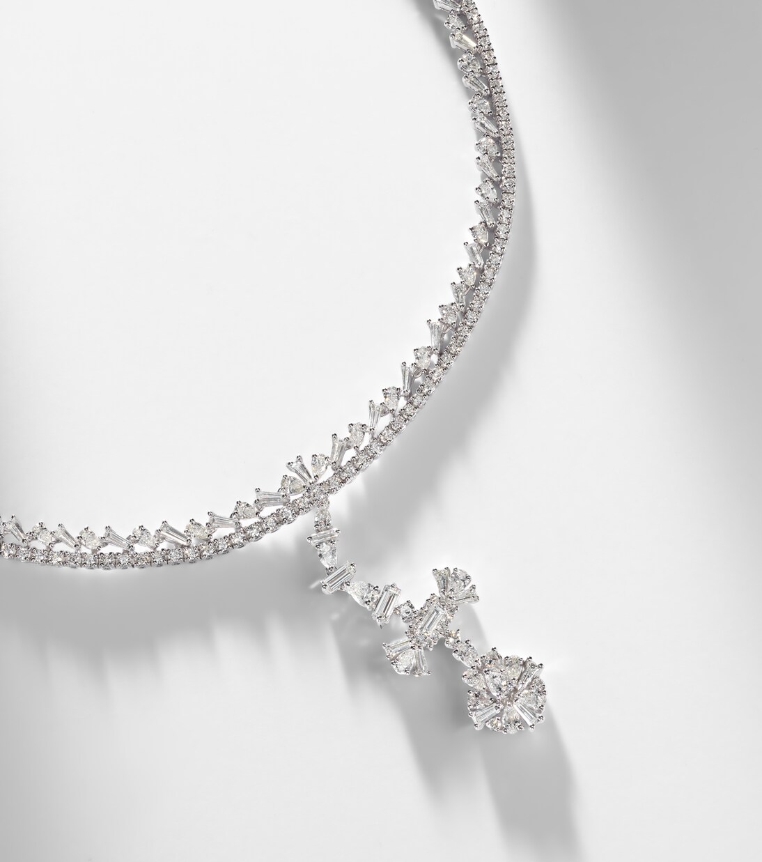 Y-Couture 18kt white gold pendant necklace with diamonds | Yeprem