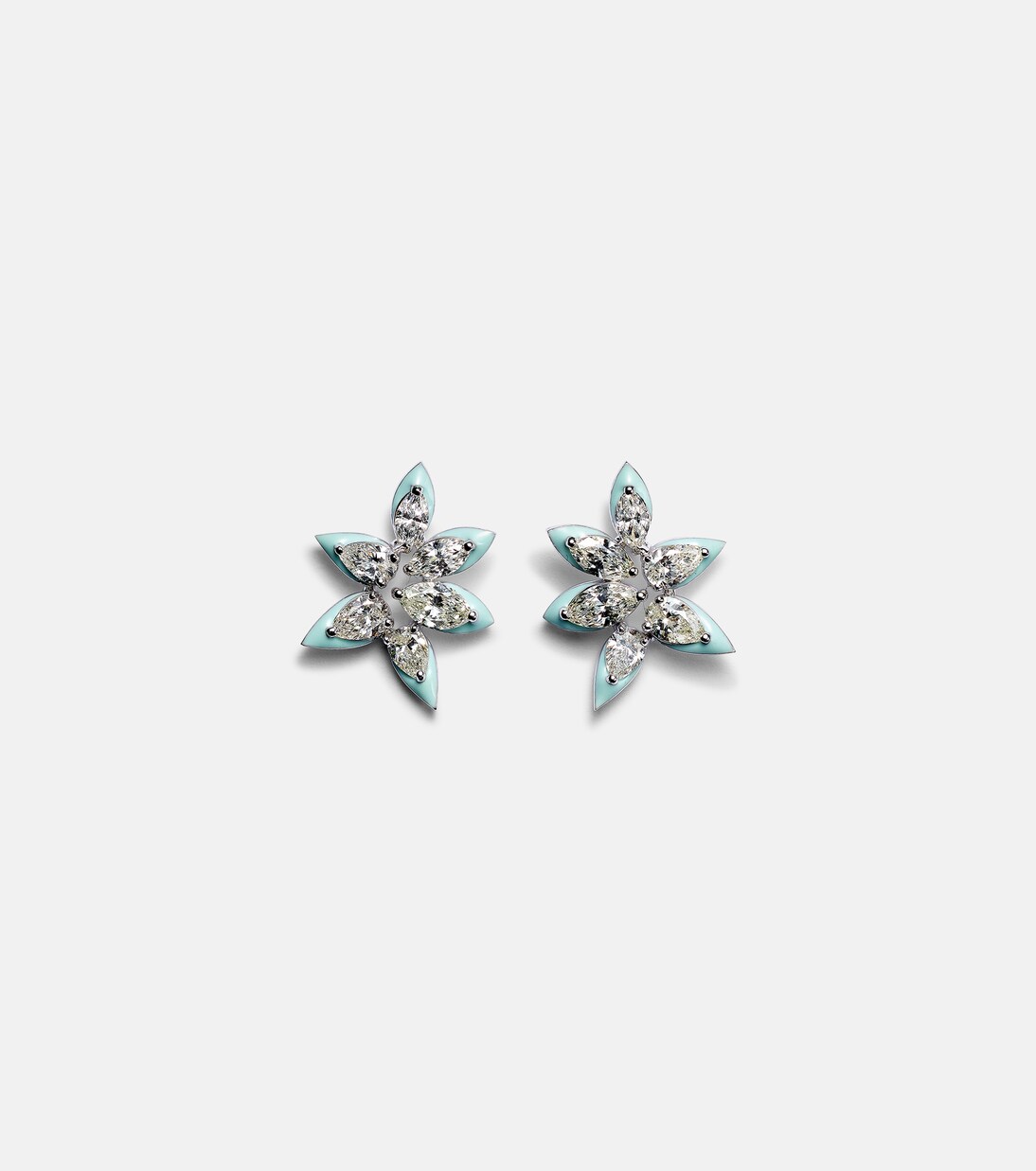 Orecchini Asymmetric Floral in oro bianco 18kt con smalto e diamanti | Kamyen