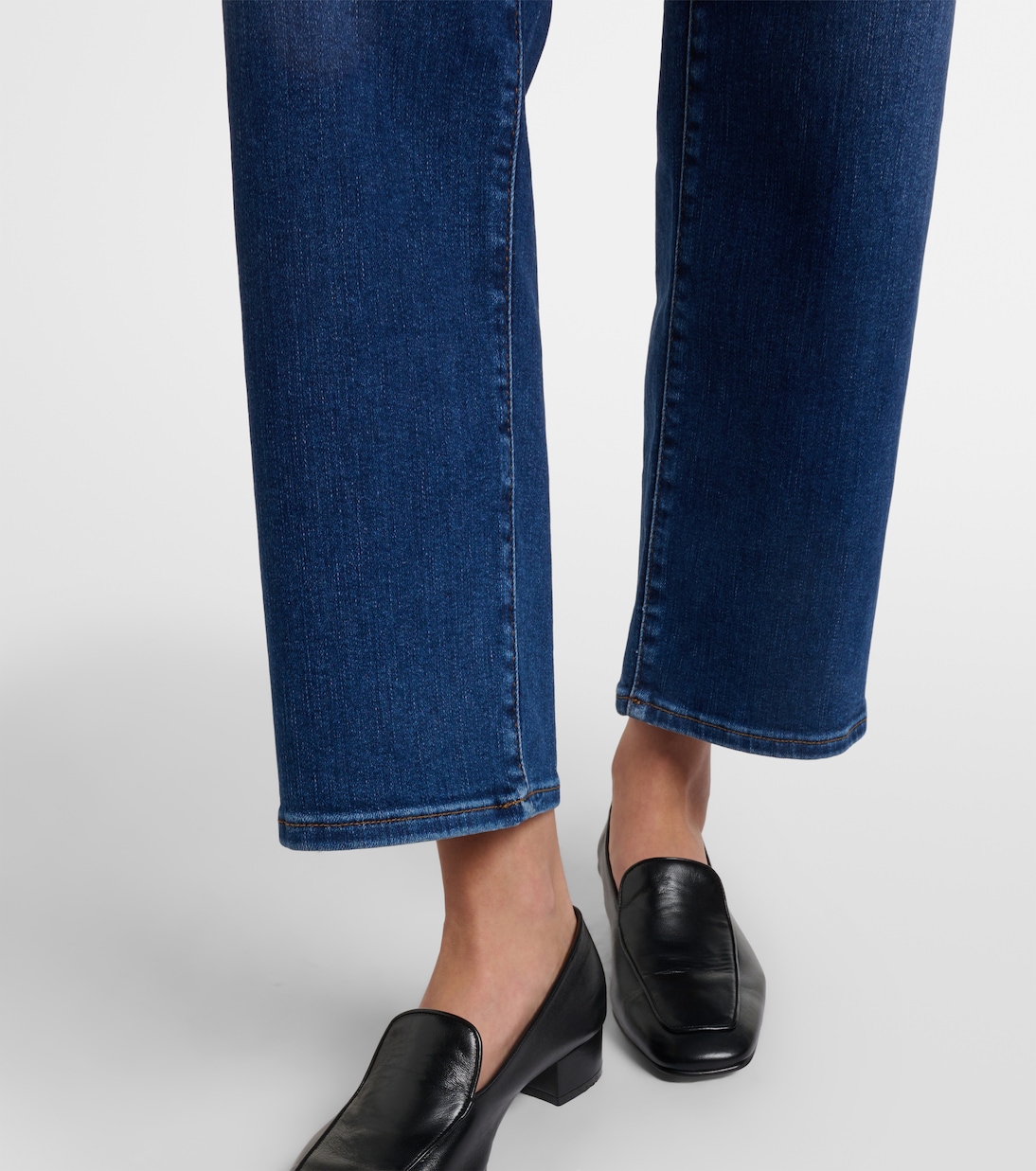 Mid-Rise Straight Cropped Jeans Mellow | Frame