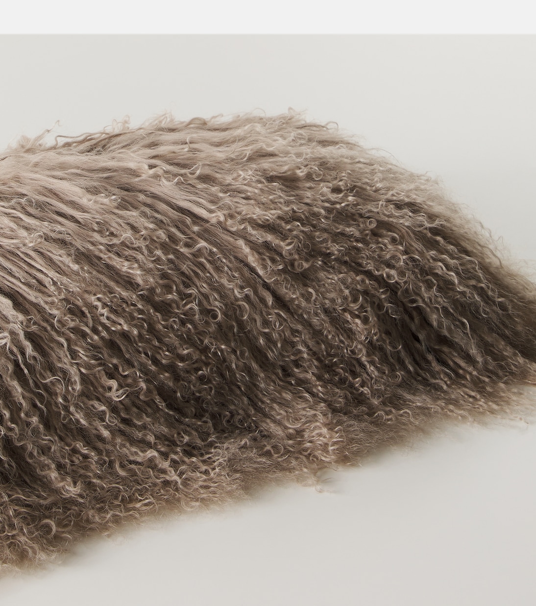 Shearling and linen cushion | Maison de Vacances