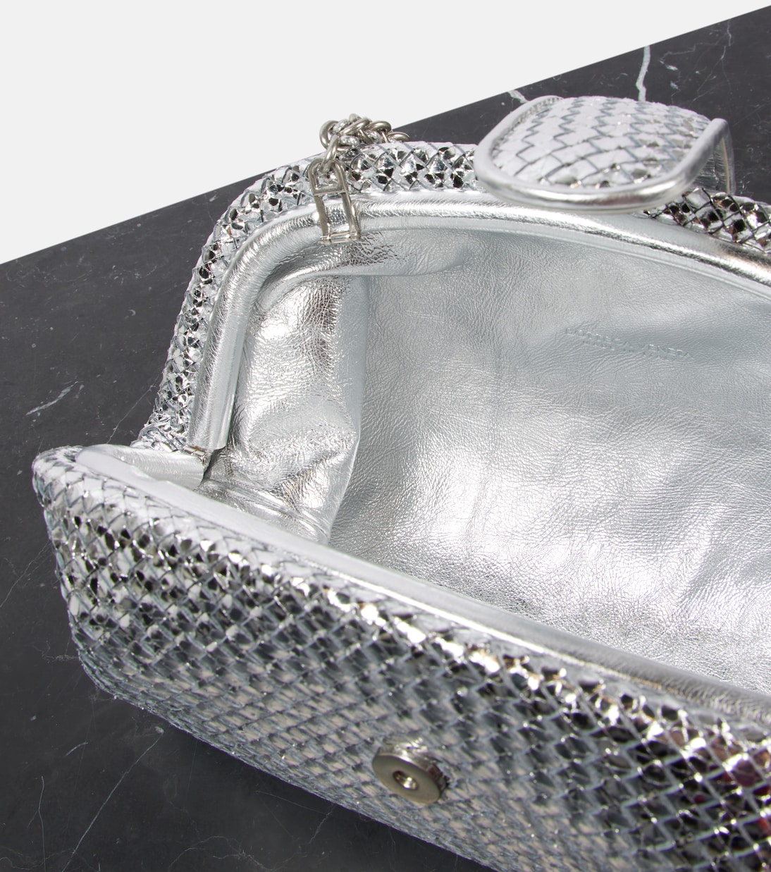 Lauren 1980 Medium leather clutch | Bottega Veneta