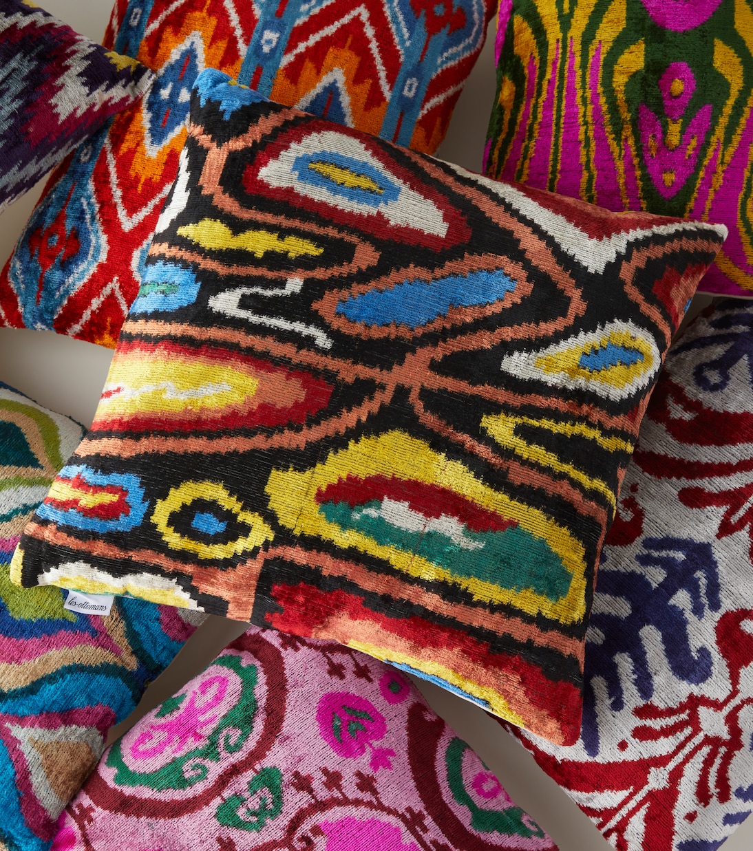 Kissen aus Seidensamt | Les-Ottomans