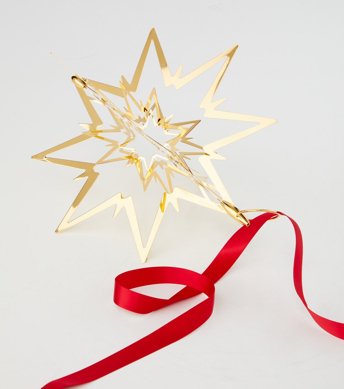 Star Large gold-plated tree topper by Flemming Eskildsen | Georg Jensen
