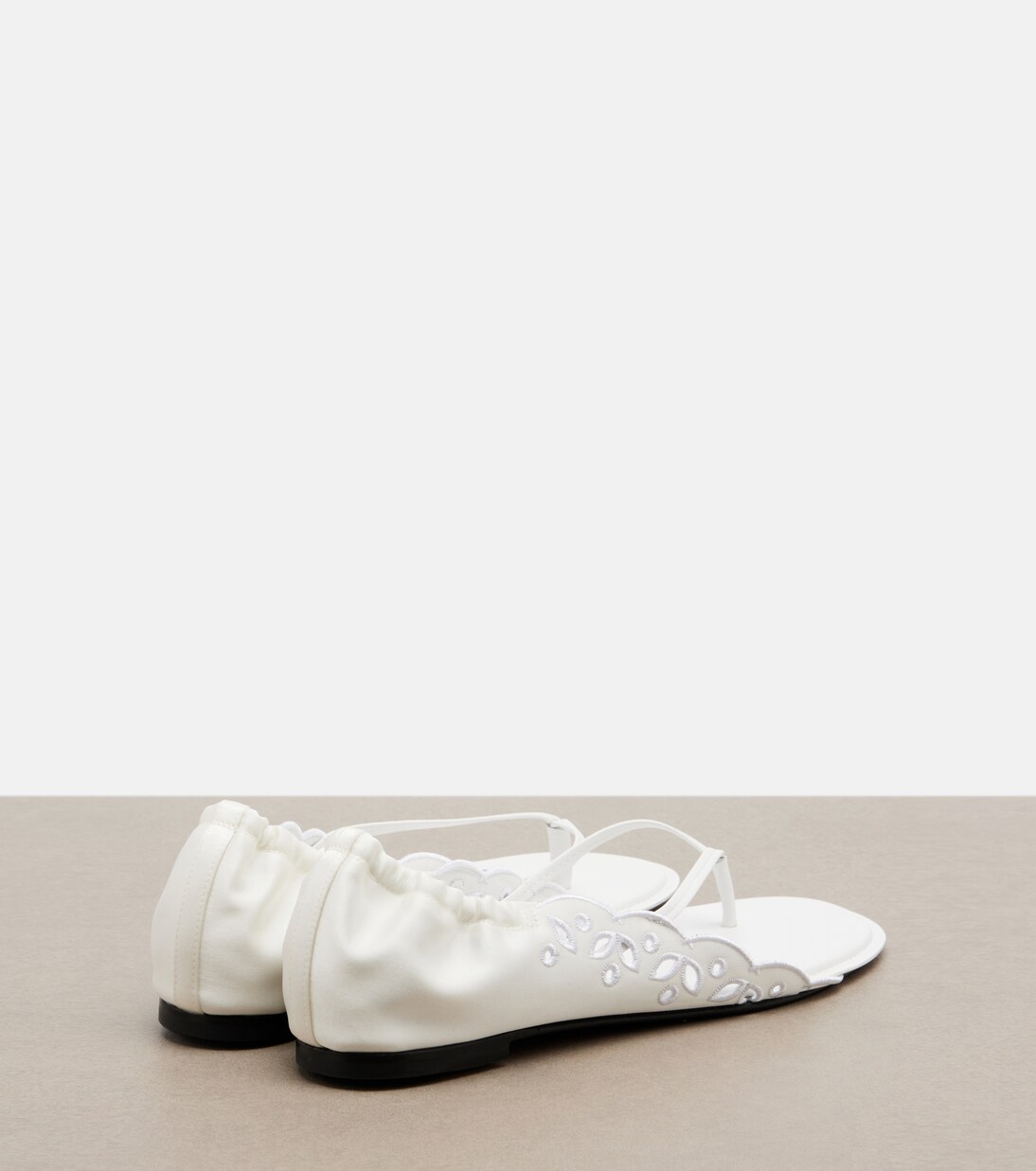 Sandalen aus Satin | Jacquemus