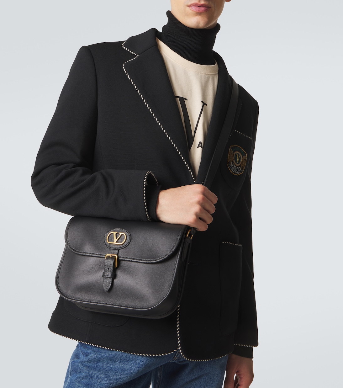 Antibes VLogo leather crossbody bag | Valentino Garavani