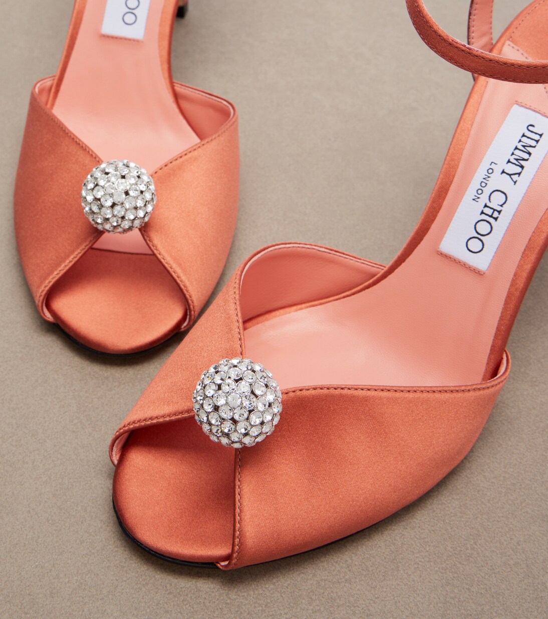 Verzierte Sandalen Sacora aus Satin | Jimmy Choo