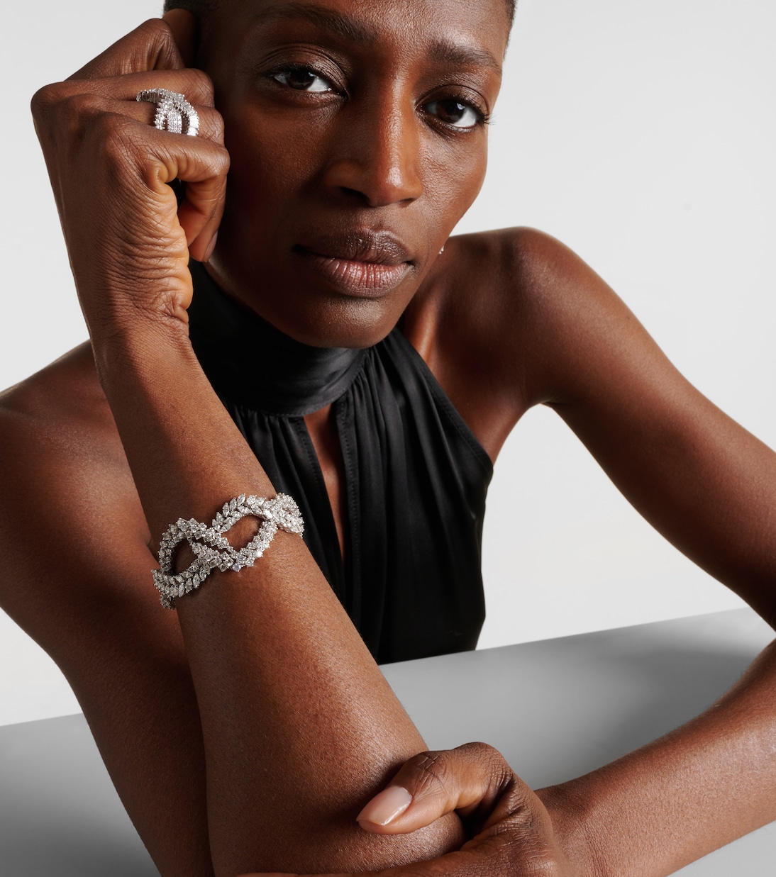 Y-Couture 18kt white gold bangle with diamonds | Yeprem