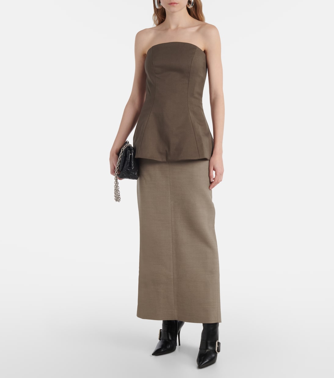 Top | Entire Studios