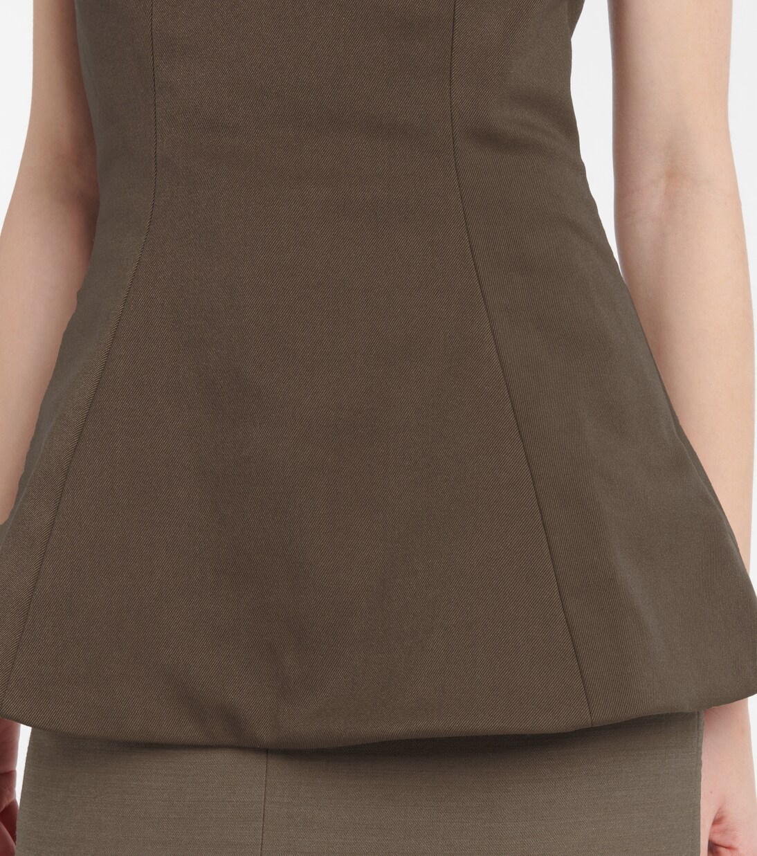 Top | Entire Studios