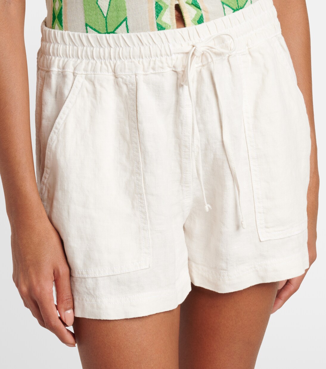 Sutton linen shorts | Velvet