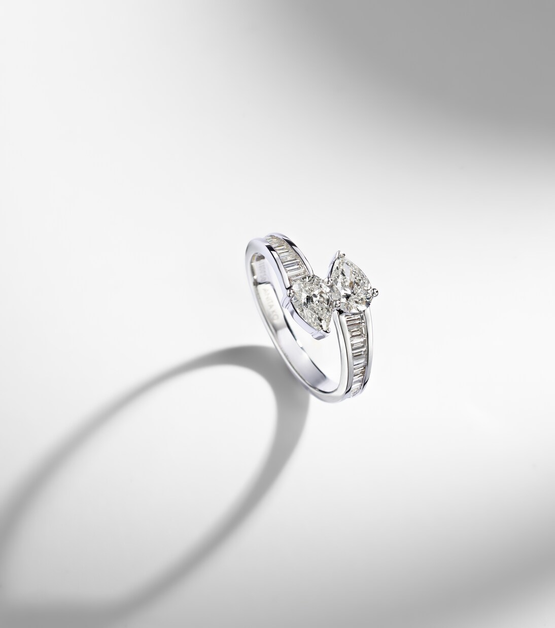 Bague Saturn en or blanc 18 ct et diamants | Anita Ko