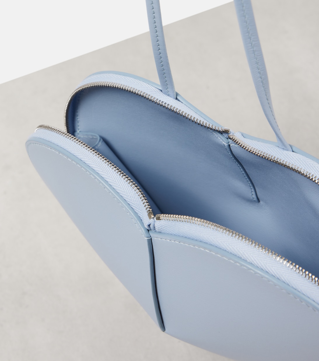 Le Cœur leather shoulder bag | Alaïa