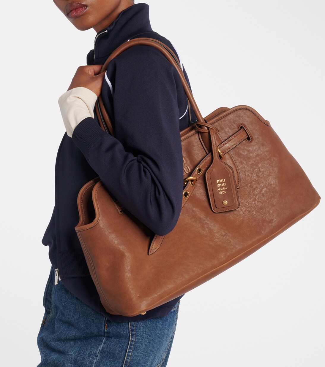 Schultertasche Aventure Large aus Leder | Miu Miu