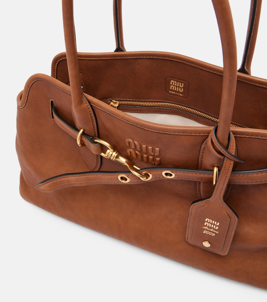 Schultertasche Aventure Large aus Leder | Miu Miu