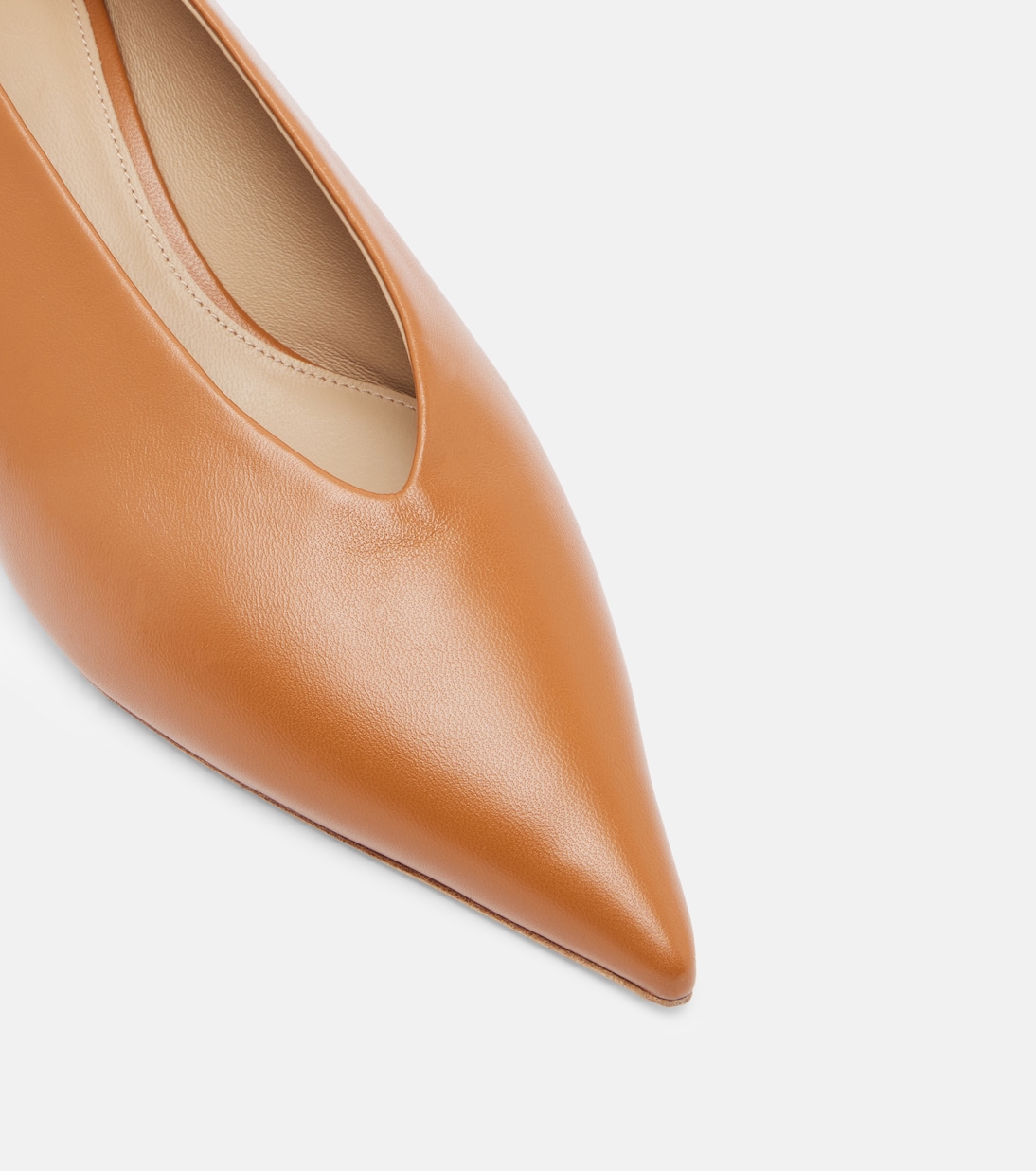 Babouche leather pumps | Le Monde Béryl