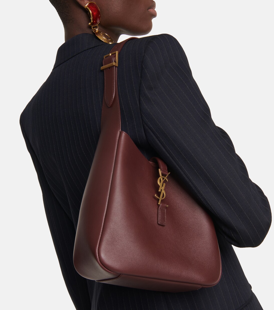 Le 5 à 7 Small leather shoulder bag | Saint Laurent