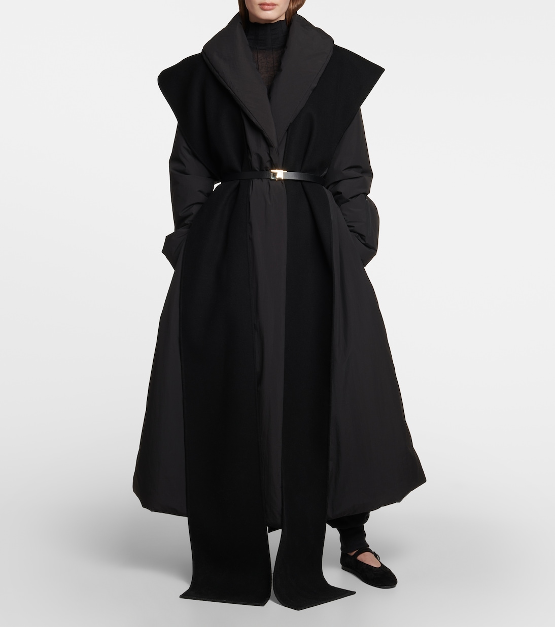 باليرينا من الجلد السويدي | The Row