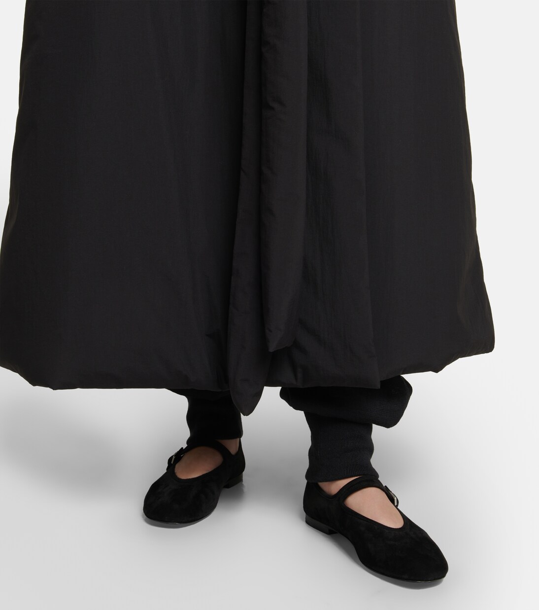 باليرينا من الجلد السويدي | The Row