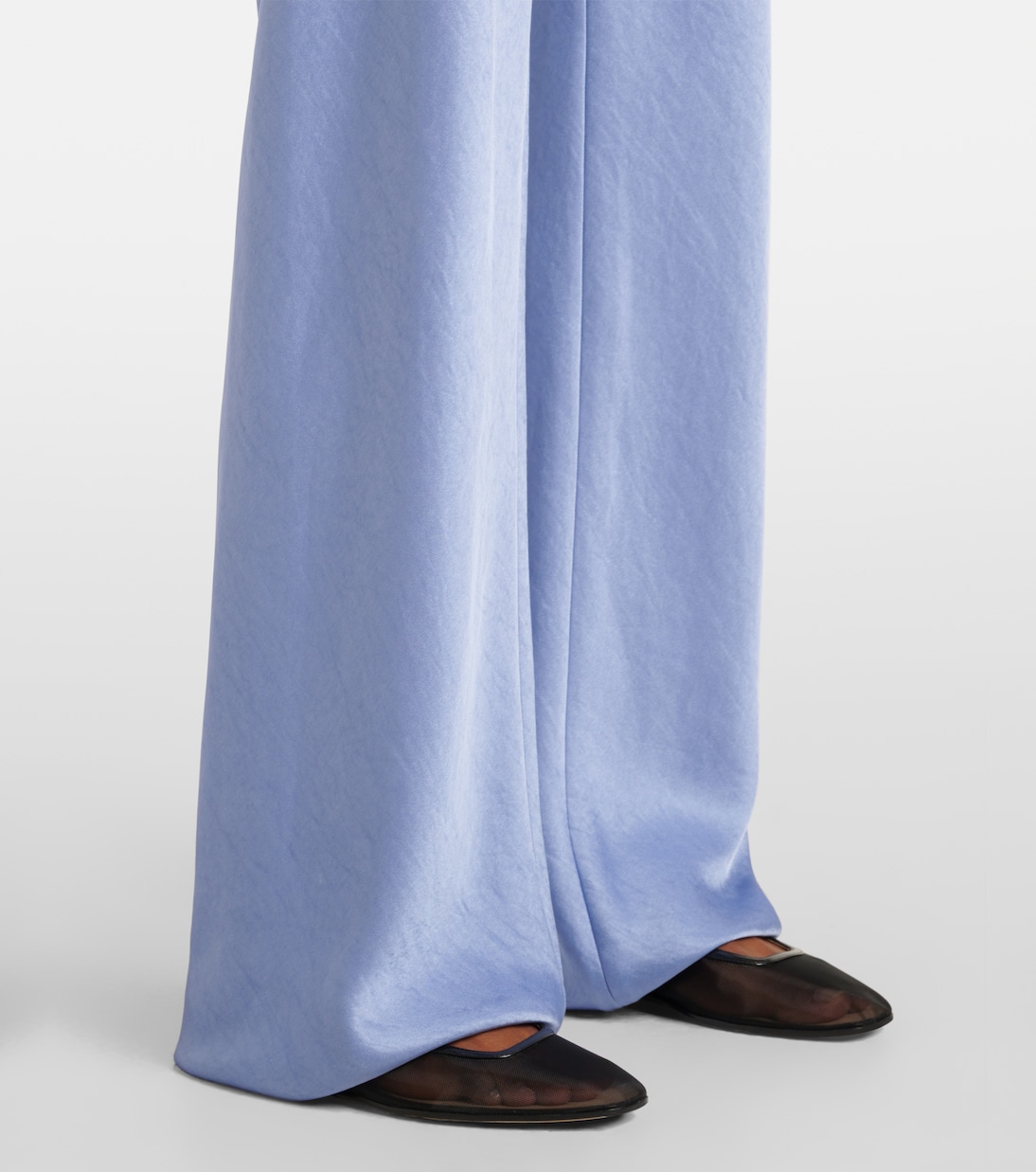 Weite High-Rise Hose aus Satin | Vince