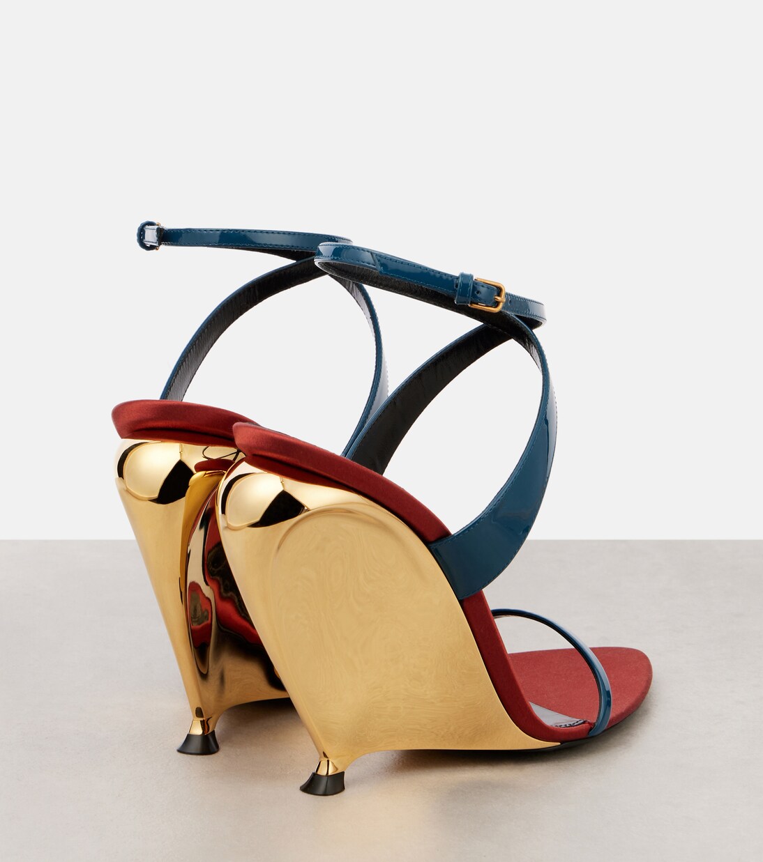 Wedge-Sandalen Tallulah 110 aus Lackleder | Saint Laurent