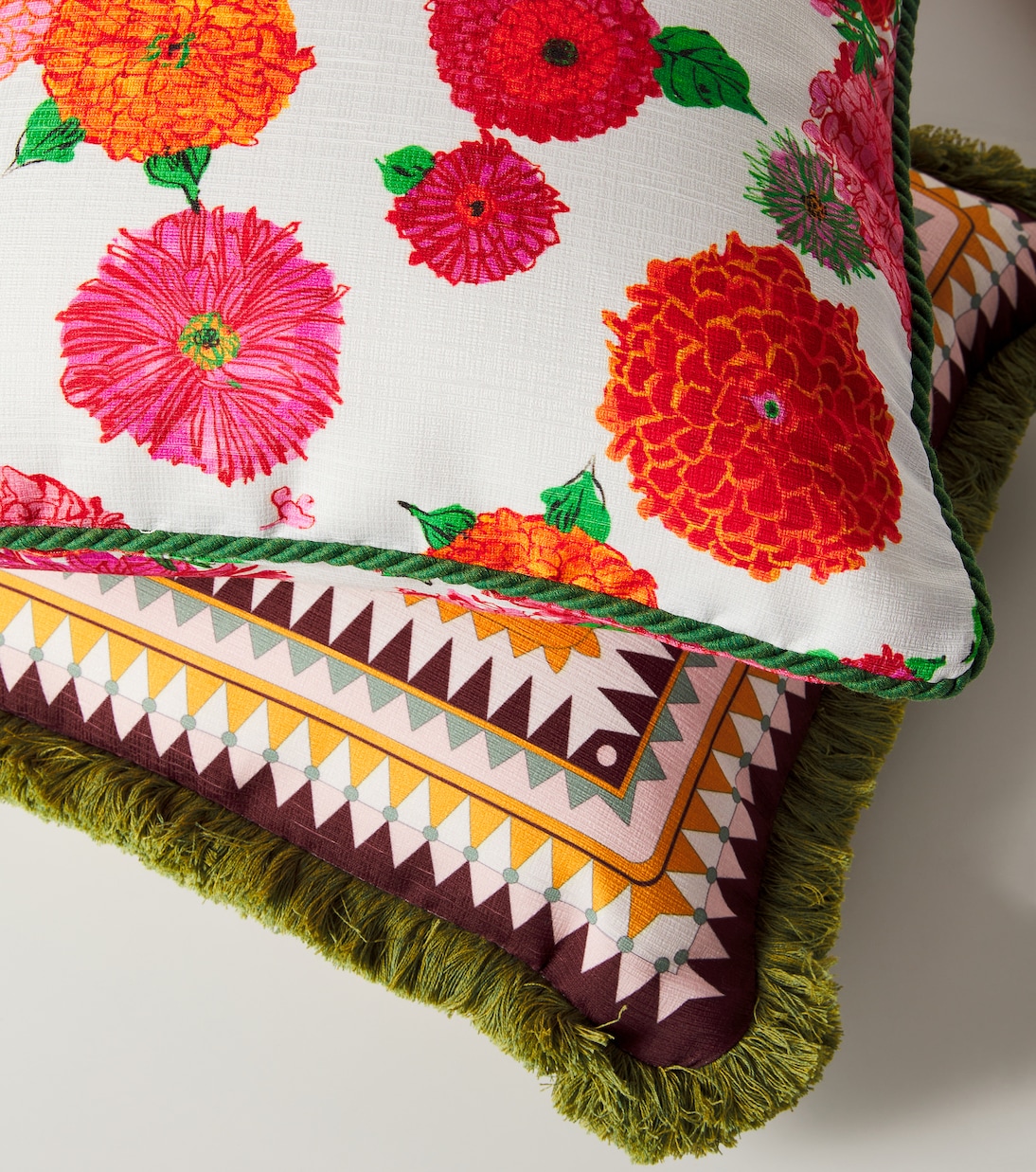 Cojín Bright Blooms floral | La DoubleJ