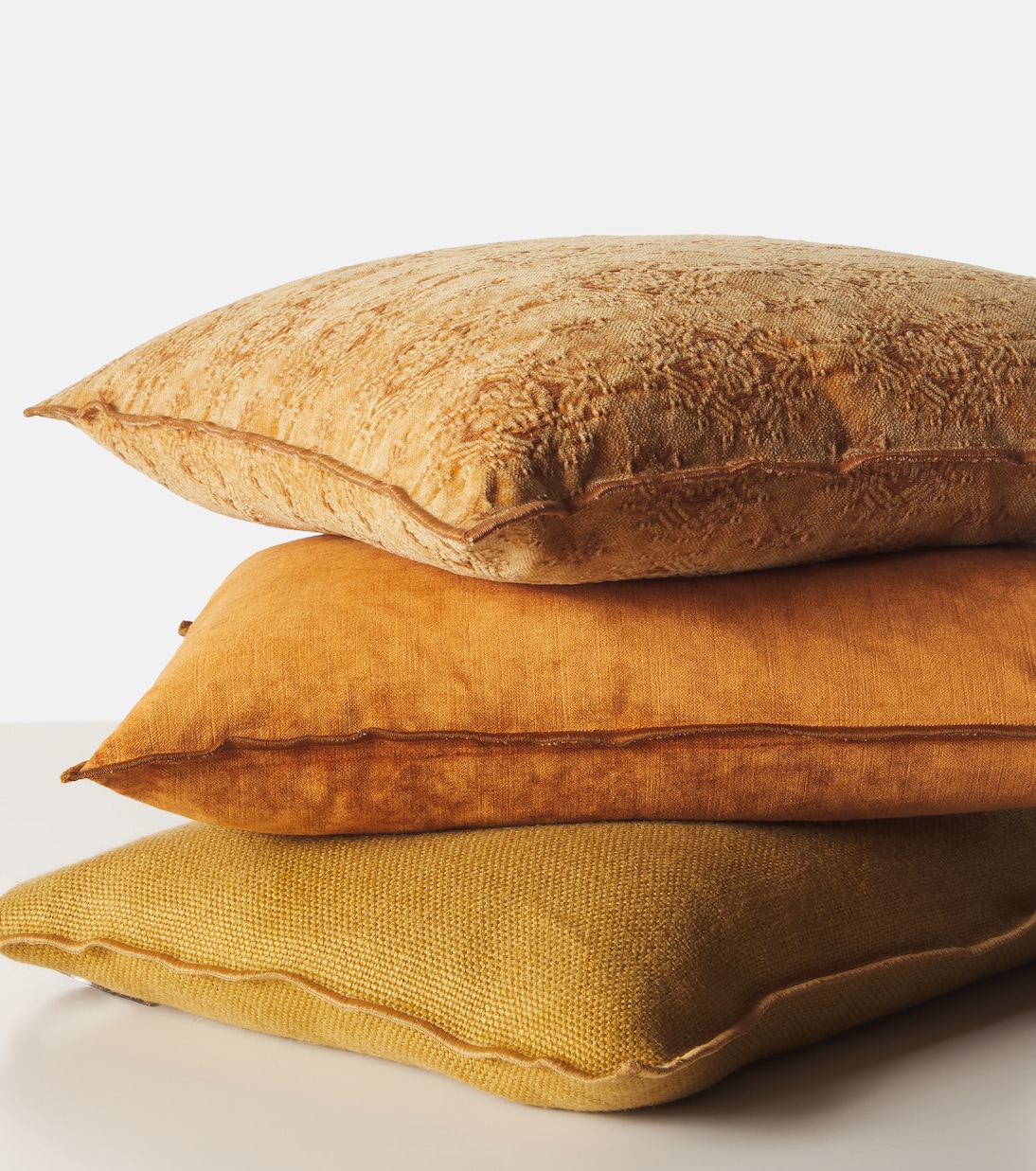 Cotton-blend cushion | Maison de Vacances