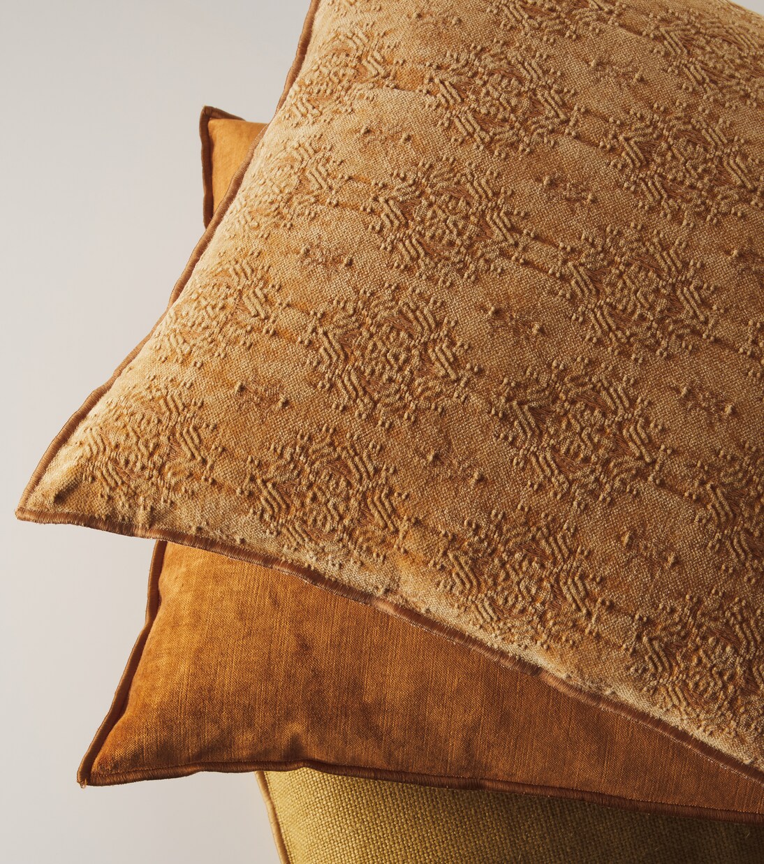 Cotton-blend cushion | Maison de Vacances