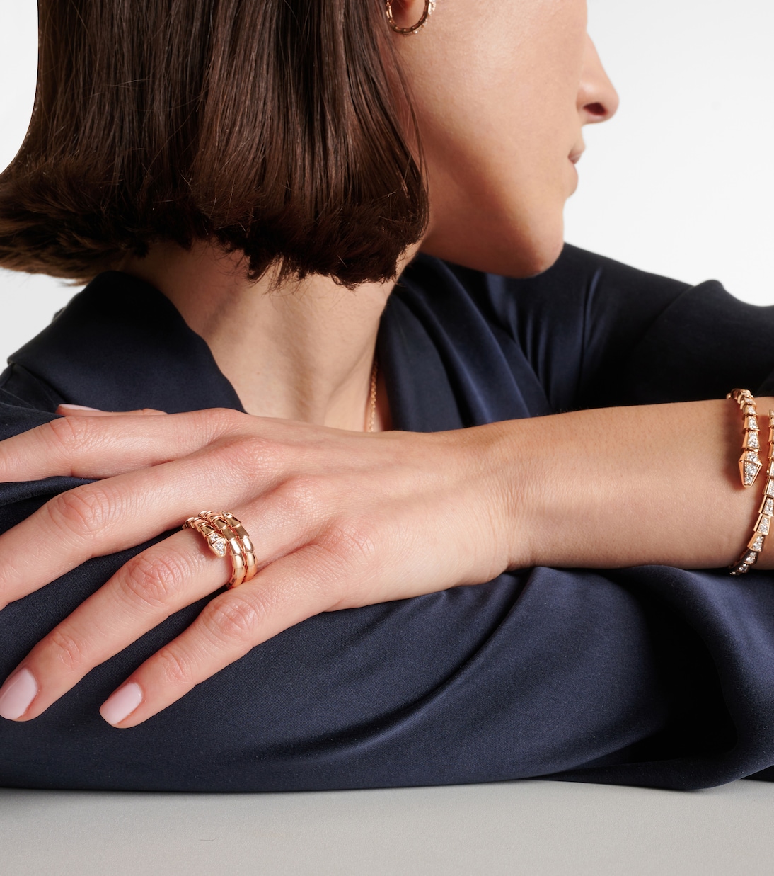 Anello Serpenti Viper in oro rosa 18kt con diamanti | Bvlgari