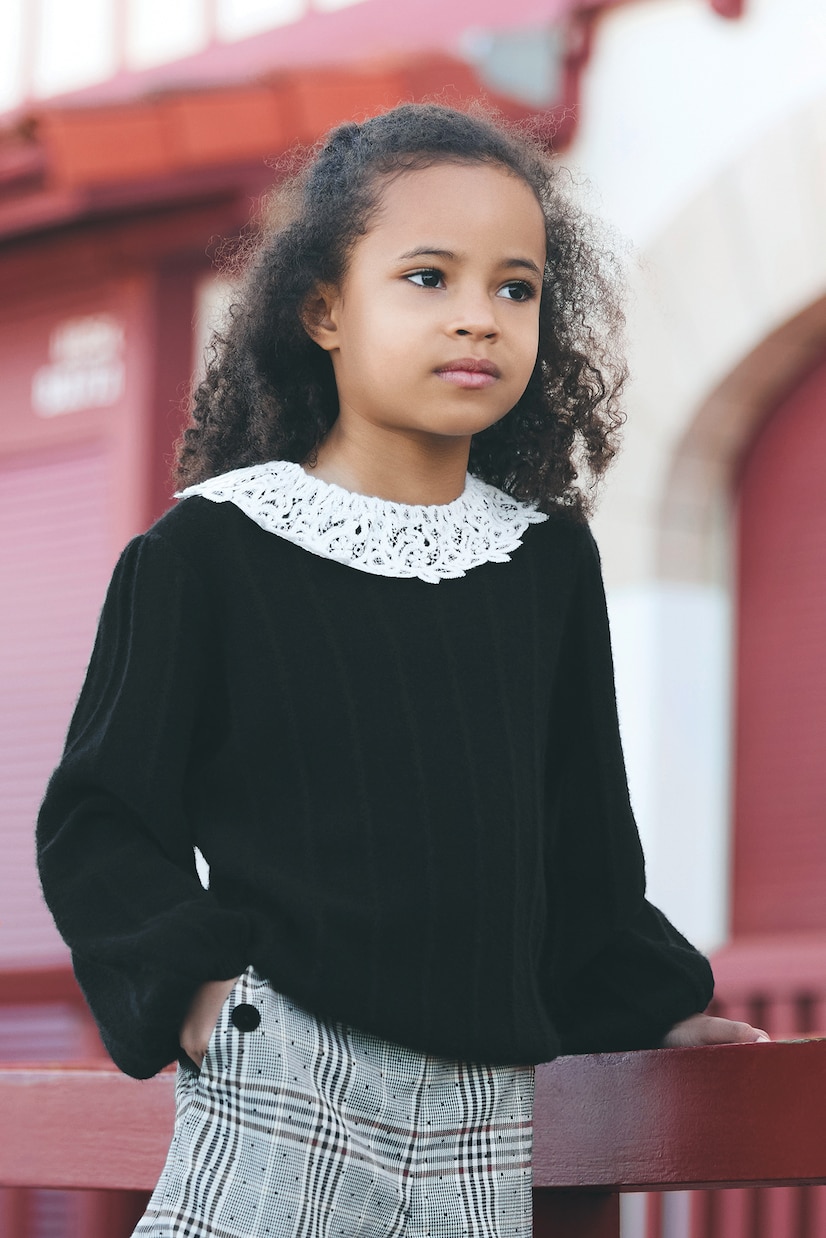 Lace-trimmed sweater | Tartine et Chocolat