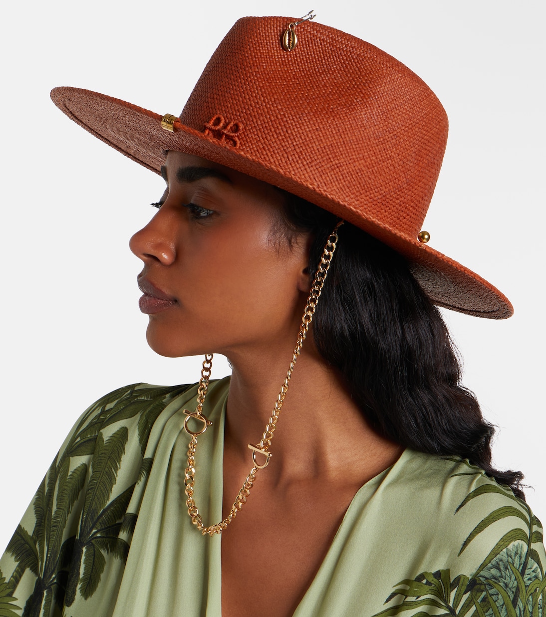 Fedora aus Stroh mit Kettendetail | Ruslan Baginskiy