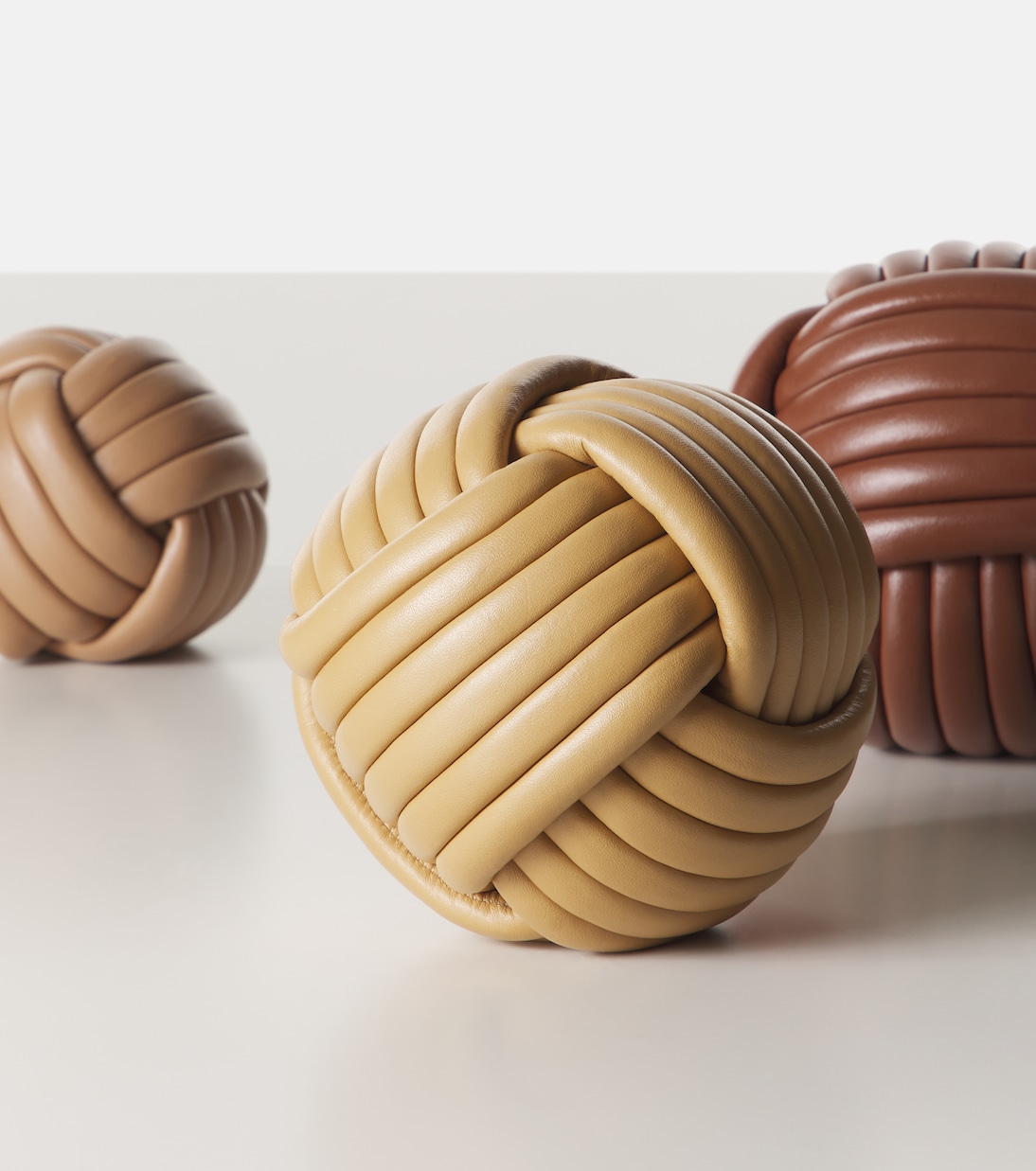 Nodo leather doorstop | Giobagnara
