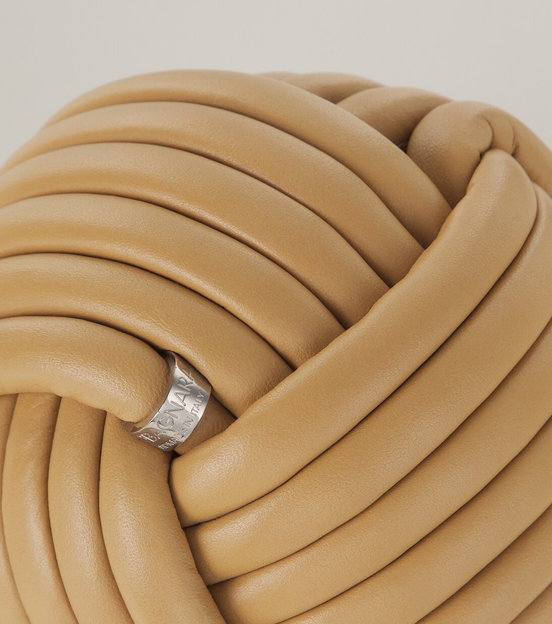 Nodo leather doorstop | Giobagnara