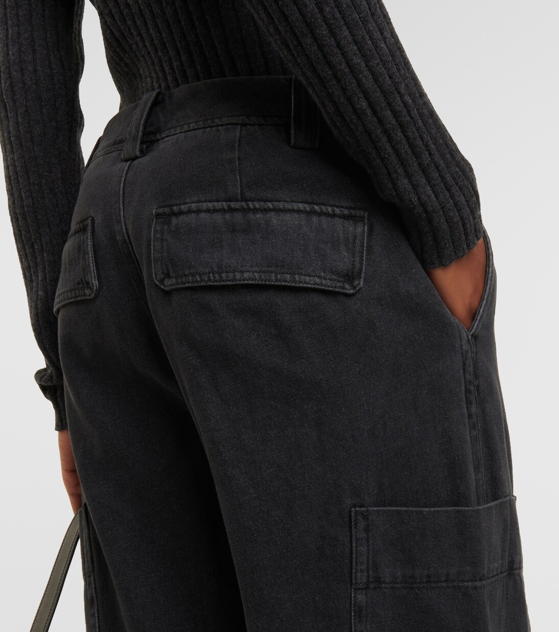 Mid-rise cargo jeans | Vince